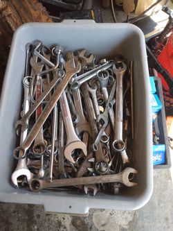 Hundreds of wrenches Craftsman etc