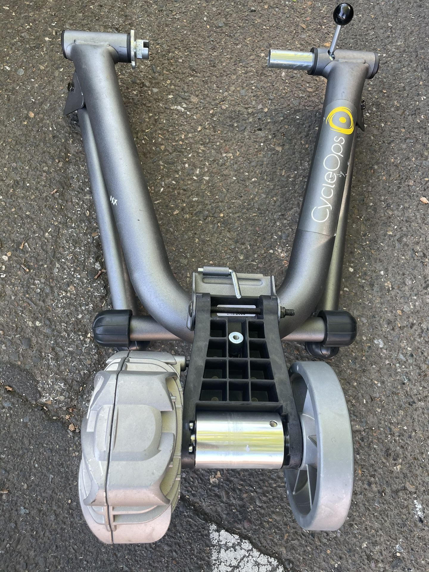 Bicycle trainer