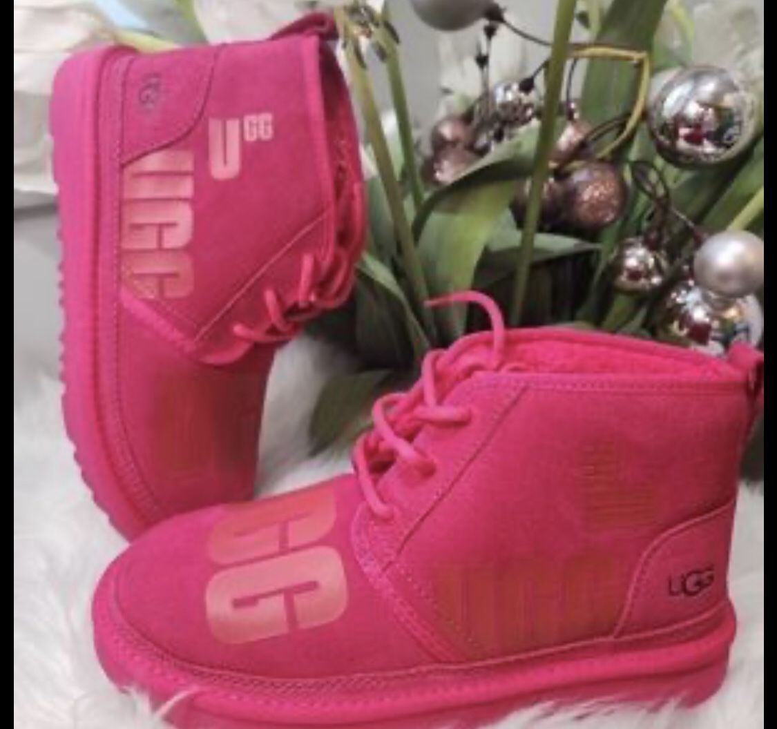 Little girl UGG boots, size 10