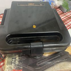 Sandwich maker