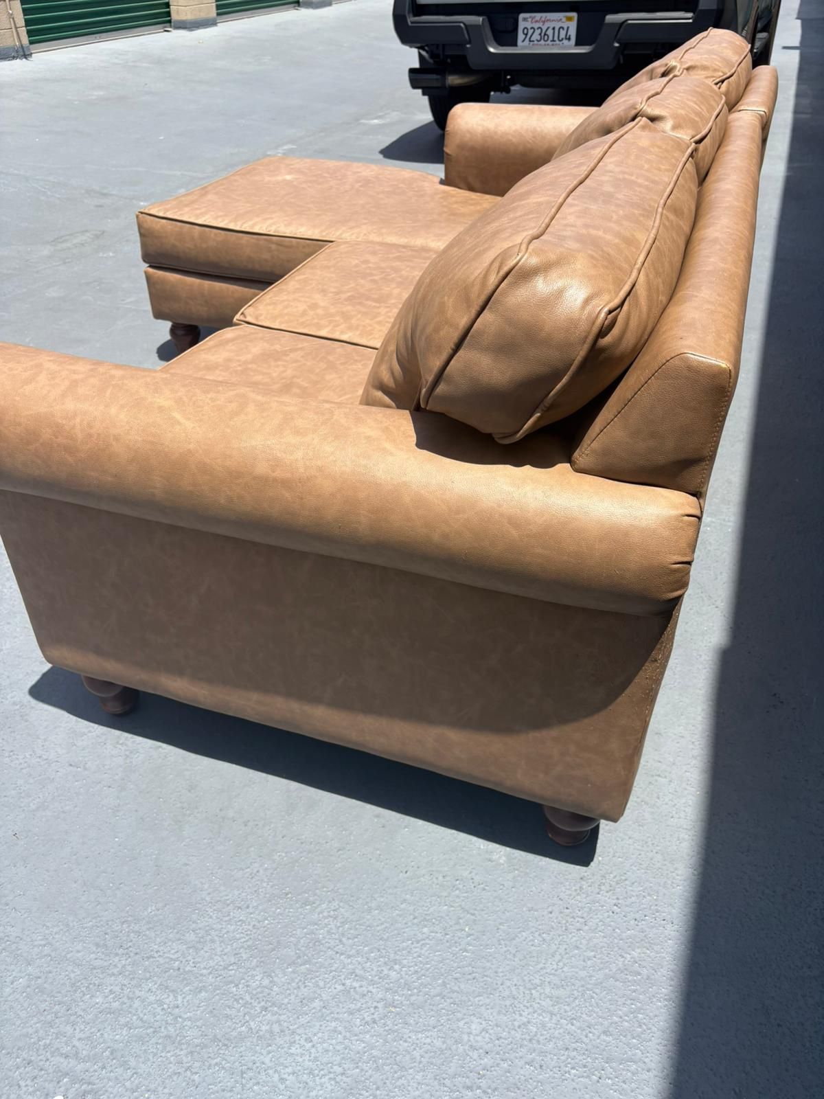 Leather Couch 🛻 Delivery Available🛻