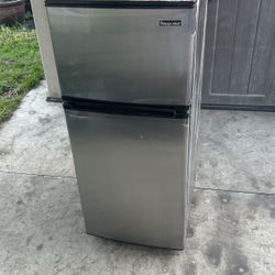 Magic Chef Refrigerator