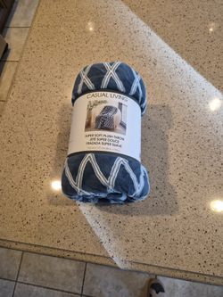 Super Soft Plush Throw
