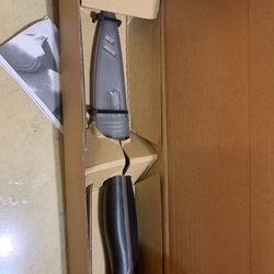 PH  - KNIFE
