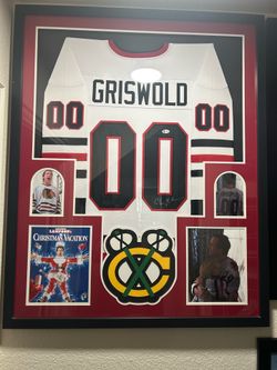 Chevy chase signed Christmas vacation Blackhawks jersey Beckett