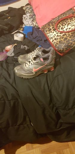 Nike shoks