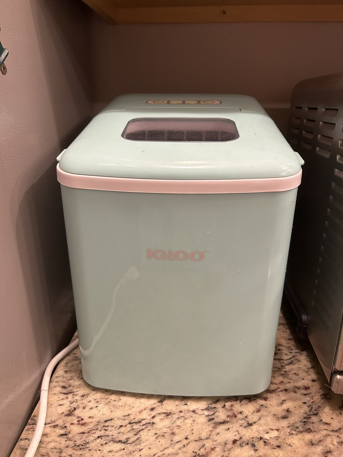 Igloo Ice Maker