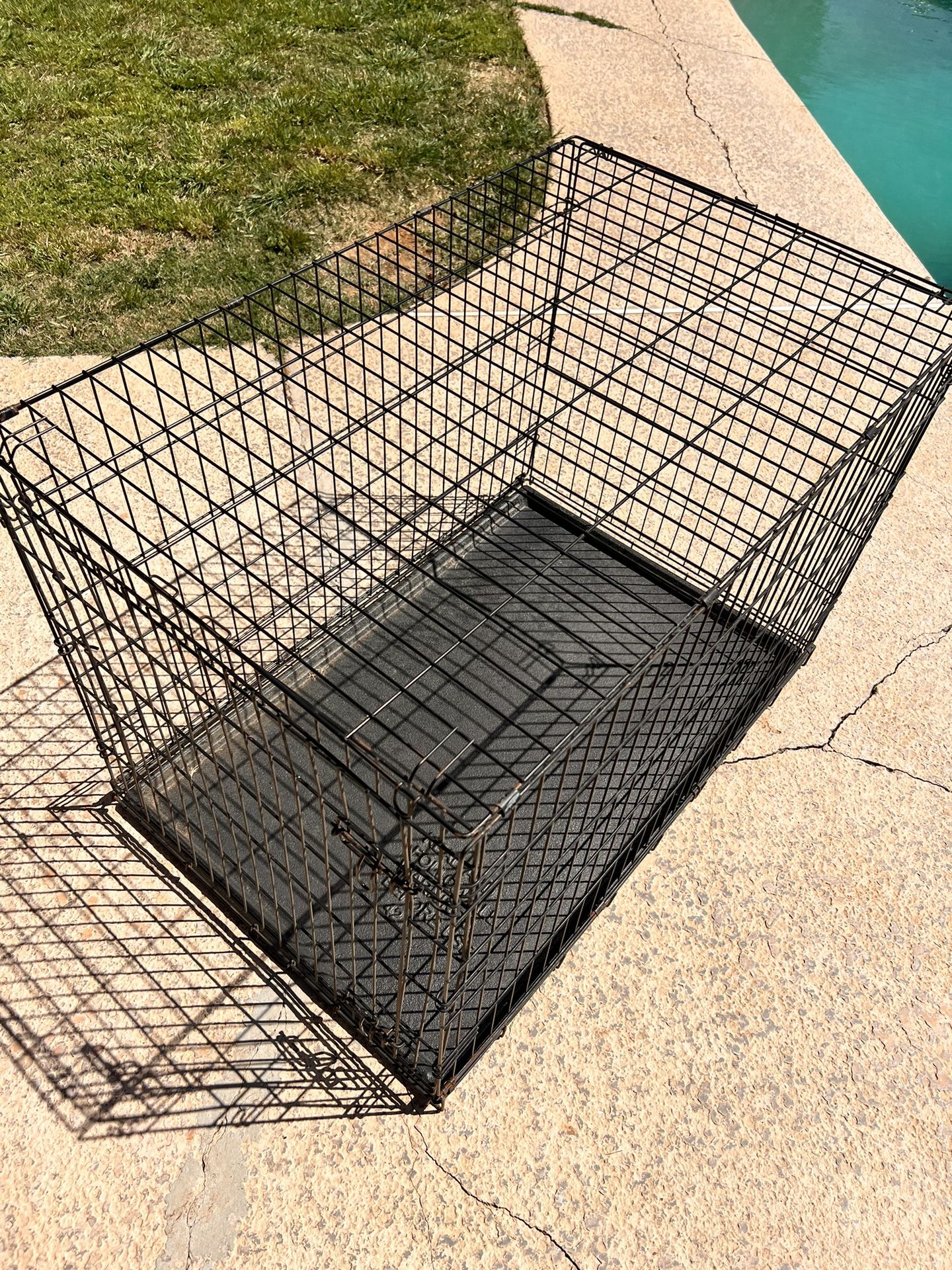 Large Dog Kennel 