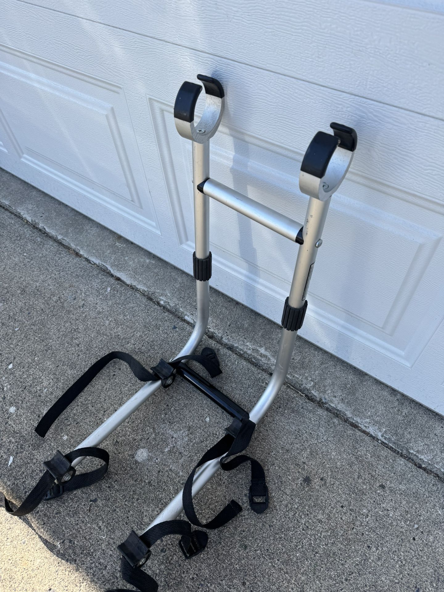 Topline RV Ladder Mount Bike Rack - Holds 2 Bikes - Great Condition!