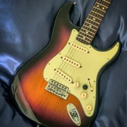 Fender Made In Mexico Stratocaster 3 Tone Burst New Stings Fully Set Up Noiseless pickups, Locking Tunners, Kill Switch