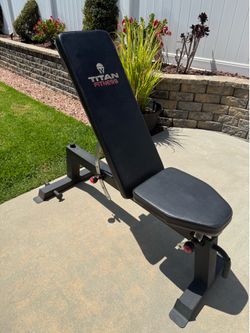 Titan Fitness exercise bench