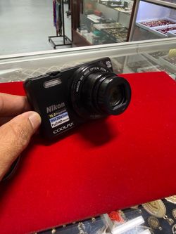 Nikon Coolpix S7000  Digital Camera