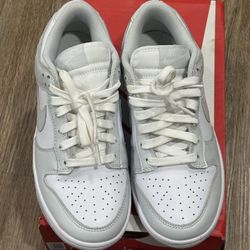 W Nike Dunk Low *size 7
