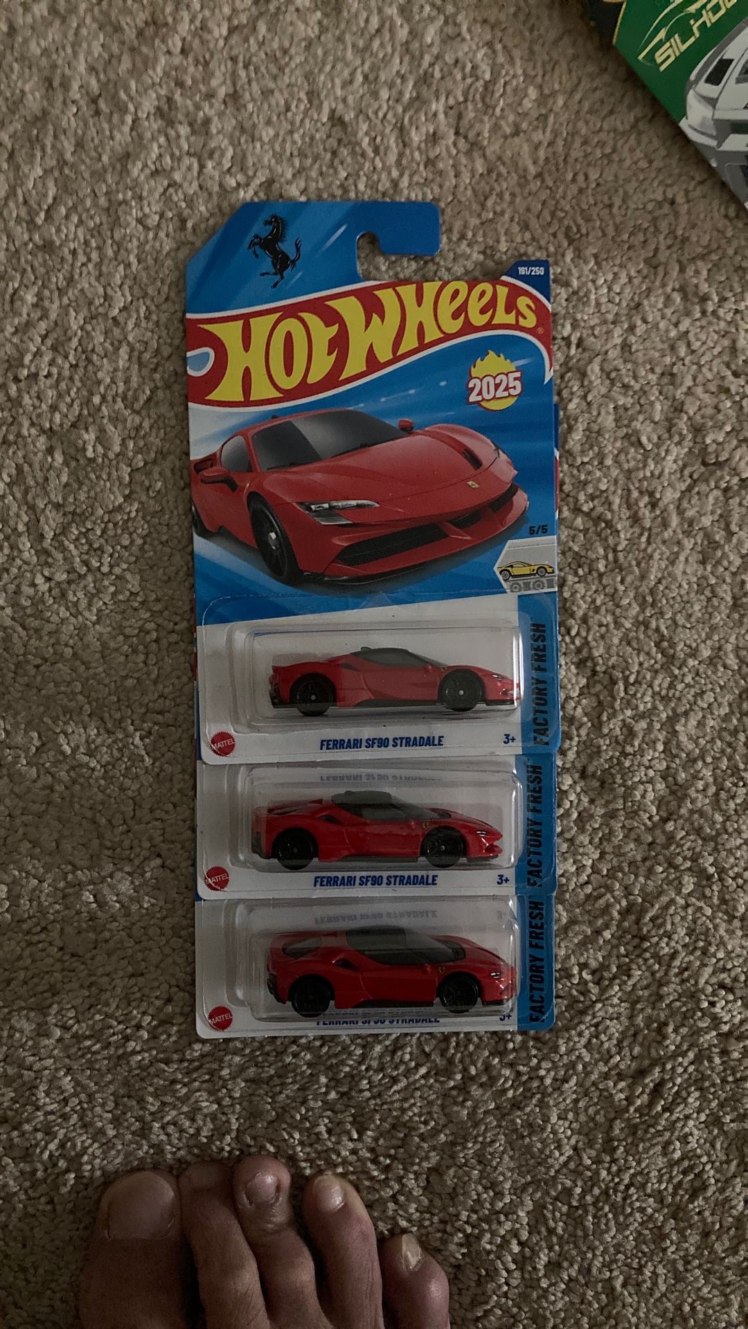 Hot Wheels Basic Ferrari SF90 Stradale 