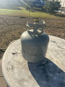 Propane Tank 20 Gallons Half Way Full