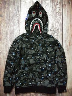 BAPE HOODIE SIZE M