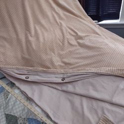 Twin Size(2-sided) Bed-coverlet--top Side Soft brushed Material,btm Is Solid Creamy/Beige...Button Enclosure ---see Photos!!