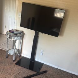 45 Inch Flatscreen Swivel Tv With Stand