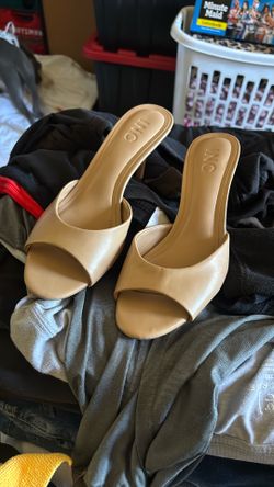 Tan High Heels Brand:I.N.C. Size 7.5M