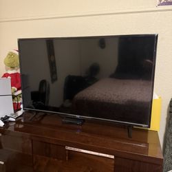 49” ROKU TCL TV 