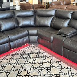 OM• $38 Initial • Brand New// Reclining Sectional 