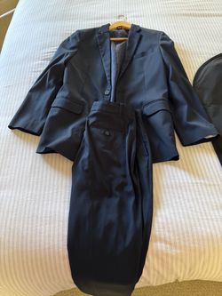 Tommy Hilfiger Suit Dark Blue w/ suit bag Size 18 youth