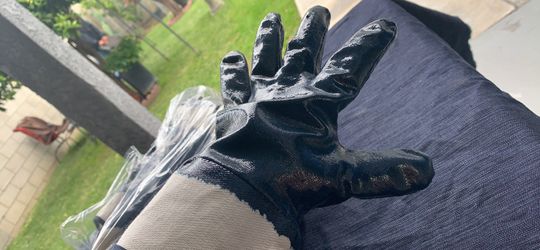 Chemical resistant gloves