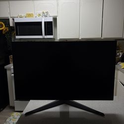 LG 32GR93U-B.AUS 31.5" 4K UHD (3840 x 2160) 144Hz Gaming Monitor; AMD FreeS...