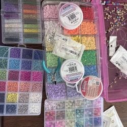 Beads And Elastics For Bracelets Or Necklaces 