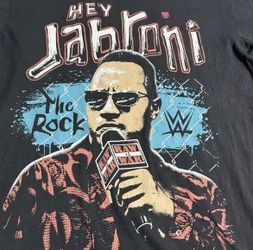 WWE The Rock shirt size XL Men