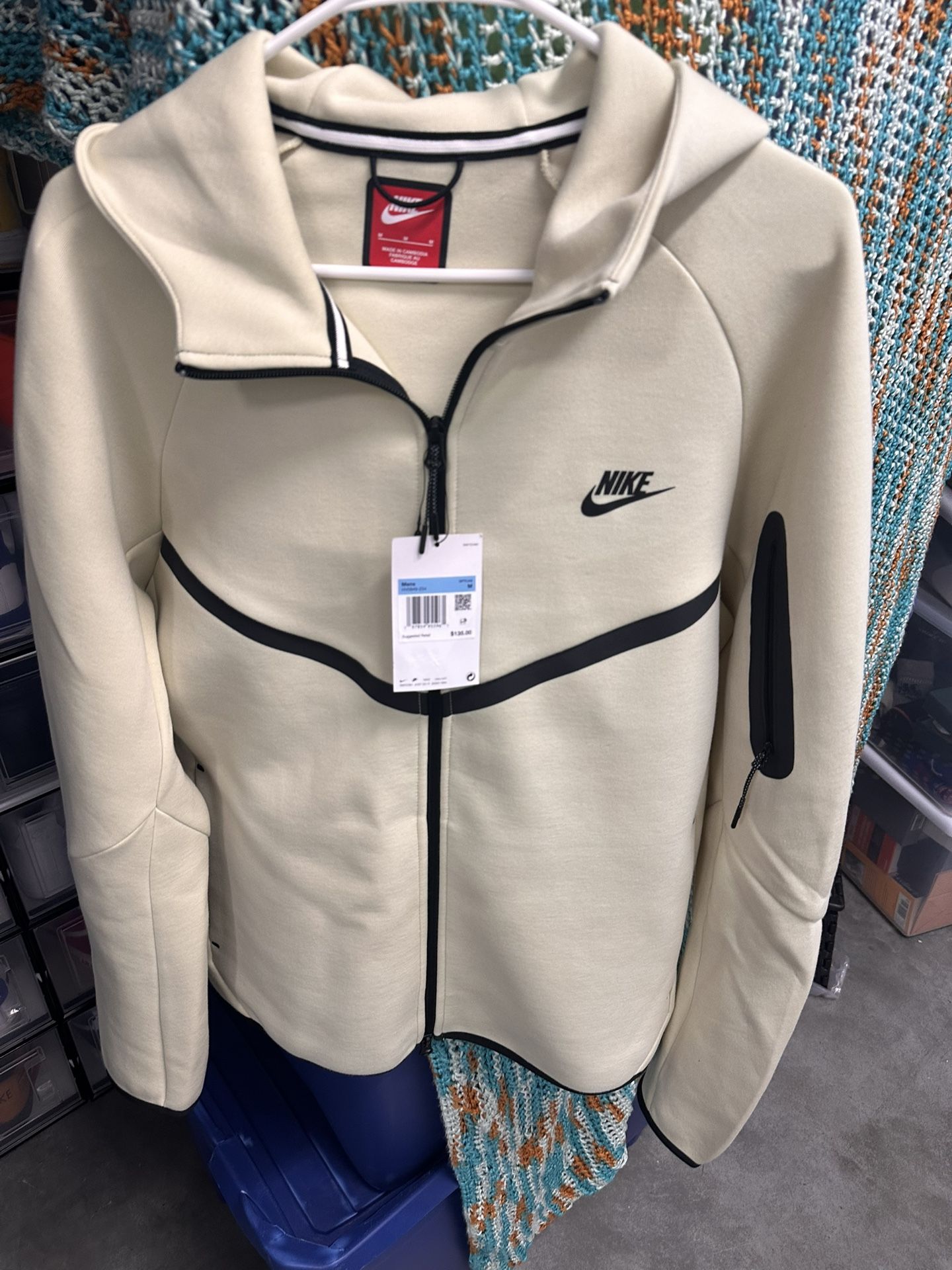 BNWT Nike Tech Fleece Sweatsuit & Nike Sportswear Sweatsuit For Sale