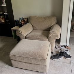 Chair with Ottoman