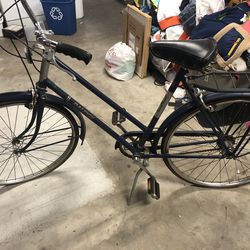 Vintage 73’ Raleigh Cruiser Bike