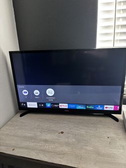 Samsung 32" Class HD TV M4500 (2020)