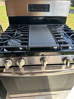 GE STAINLESS STEEL GAS STOVE (5 BURNER)