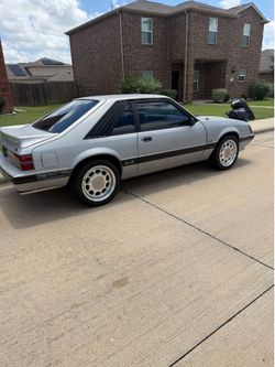 1986 ford mustang gt
