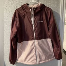 New - Columbia Sportswear Women's Center Ridge Lined Windbreaker Marionberry XS