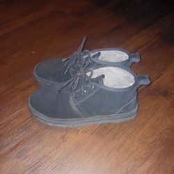 Black Uggs Size 8