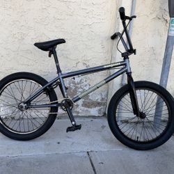 Mongoose Scan 4.0 BMX Bike – Ready to Ride
