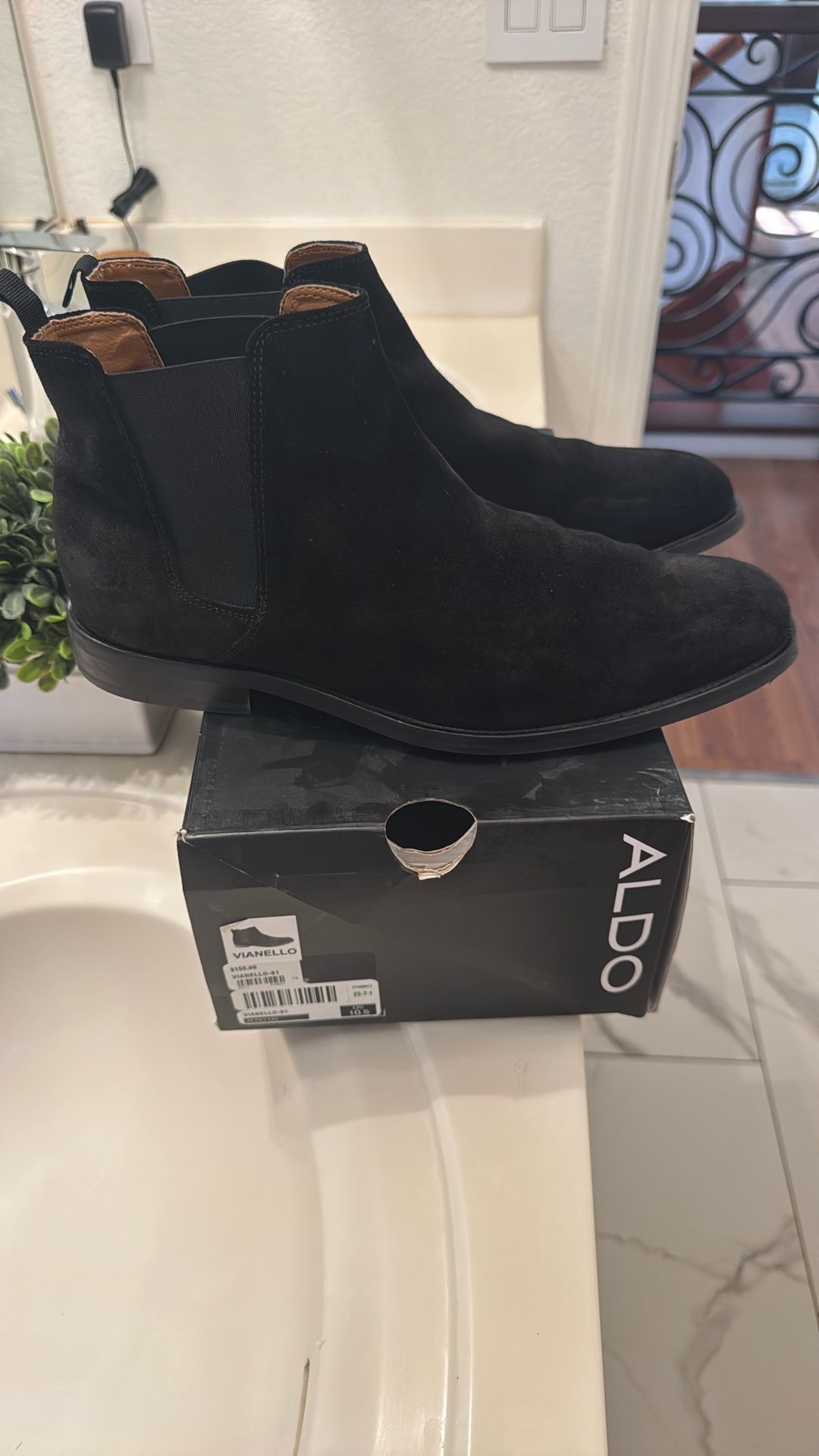 Men's ALDO Chelsea Boots Sizes 11 Black