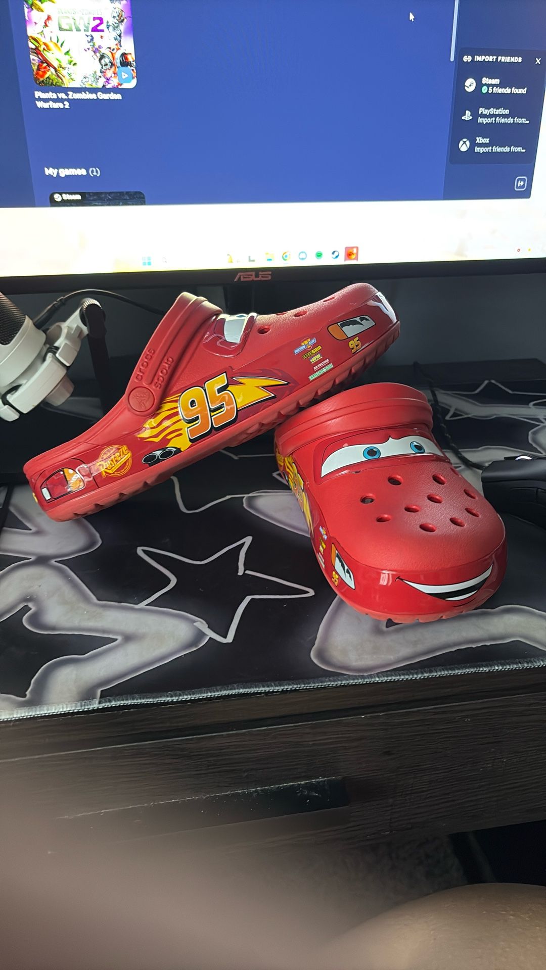 Lightning McQueen Crocs