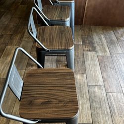 4 Barstools