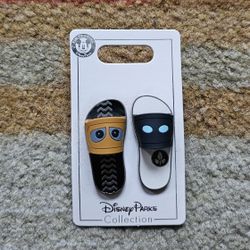 Disney Pixar WALL-E & EVE 3D Sandals Flip Flops Series Pin Set (2 Pins) (New)
