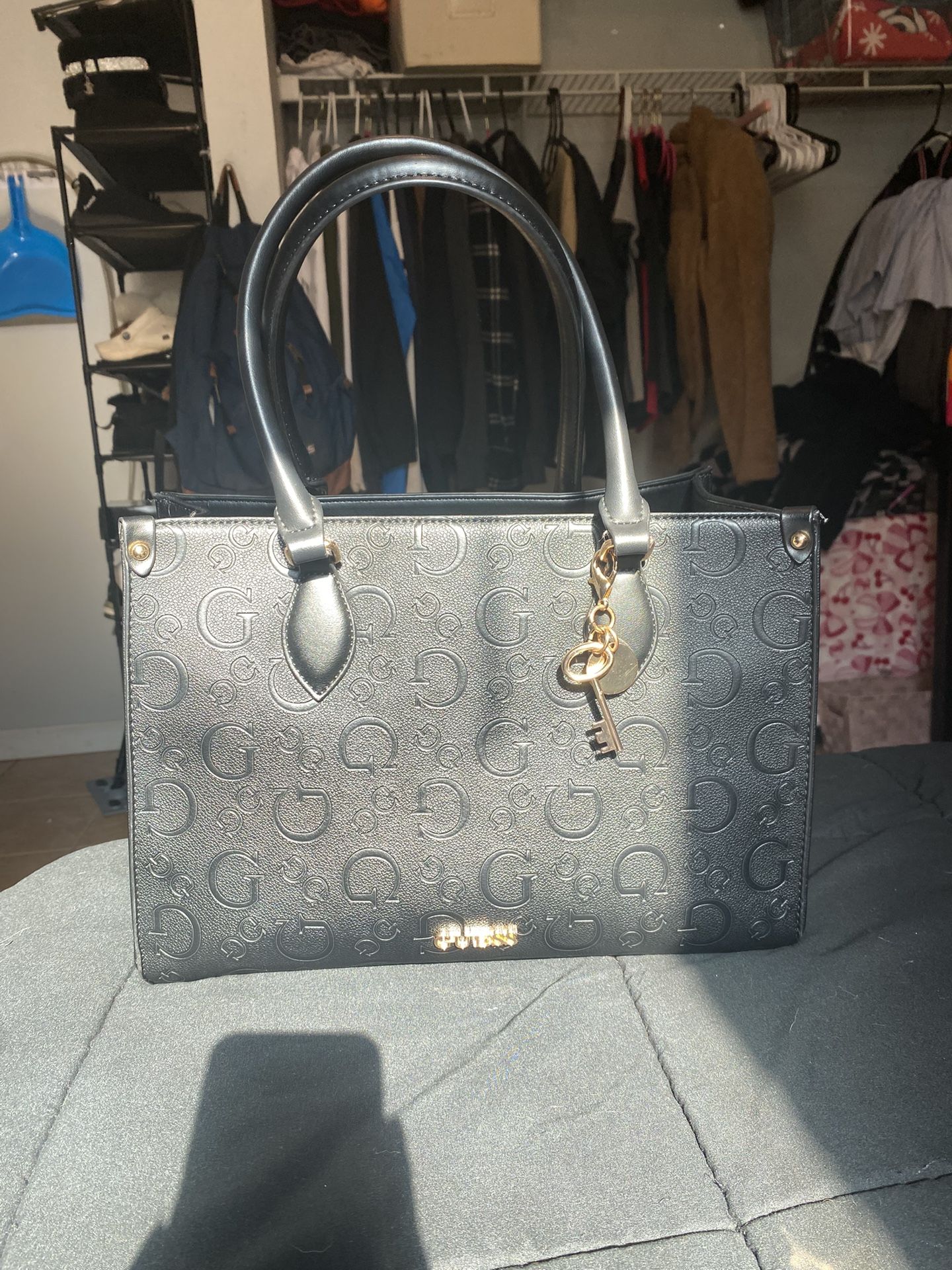 Guess Los Angeles Tote Purse