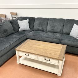 New Ashley Sectional 🔥🔥 IN STOCK 