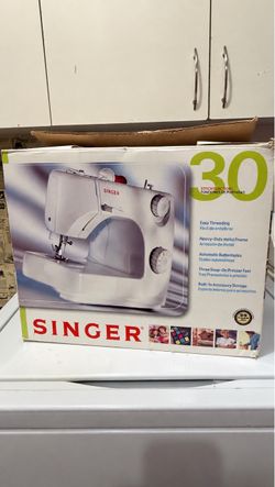 Singer Sewing Machine – 30 Stitch Functions
