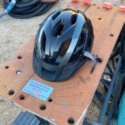 GIANT Liv Women’s Bicycle Helmet Size M/L