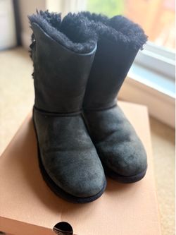 UGG Black Bailey Bow II Women's Boots Women’s size 8