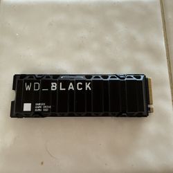 Internal Solid State Drive WD - BLACK SN850X 2TB Internal SSD PCIe Gen 4 x4 NVMe with Heatsink for P