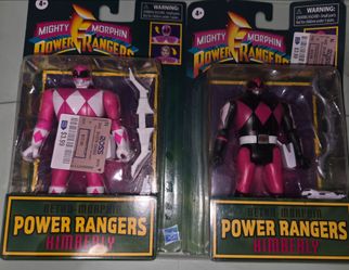 Mighty Morphin Power Rangers Retro-Morphin Kimberly Figure Set